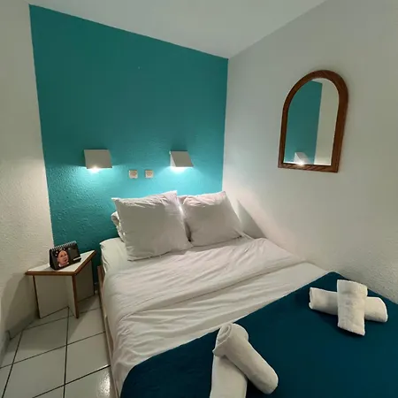 Avec Vue Et Piscine A Apartment
